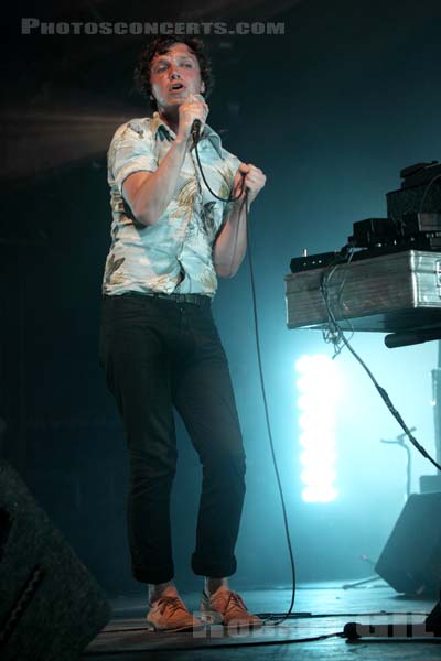 FRIENDLY FIRES - 2009-06-27 - PARIS - Hippodrome de Longchamp - 